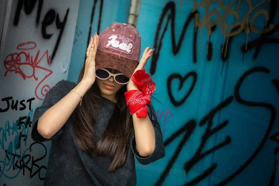 Orvello Monte kadın streetwear kampanya çekimi